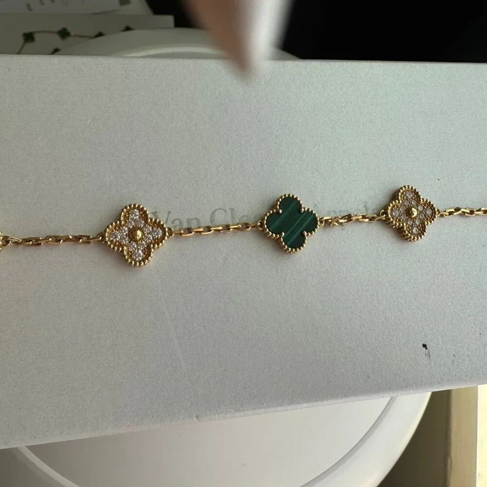 Van Cleef & Arpels Yellow Gold Alhambra Diamond and Malachite Bracelet VCARO7GQ0 - Picture 6 of 7
